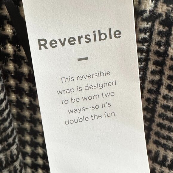 LOFT Poncho Shawl Reversible Plaid Houndstooth Fringe Women's M/L - Picture 4 of 10